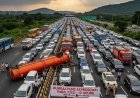 Mumbai-Pune Expressway Nightmare: 12-Hour Traffic Paralysis After Gas Tanker Overturns; CM Fadnavis Orders Probe