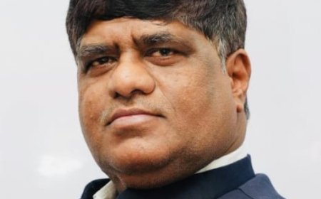 मंत्री व्हेन्टेज'च्या संपत्तीचा लिलाव करीत पीडितांना पैसे द्या-डॉ.हुलगेश चलवादी