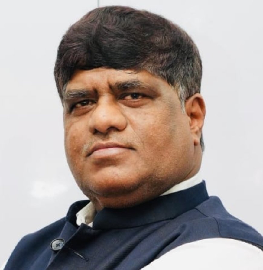 मंत्री व्हेन्टेज'च्या संपत्तीचा लिलाव करीत पीडितांना पैसे द्या-डॉ.हुलगेश चलवादी