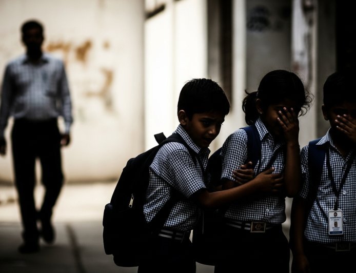 कोचिंग टीचर का 'महापाप': 3 छात्राओं का 2 साल तक यौन शोषण