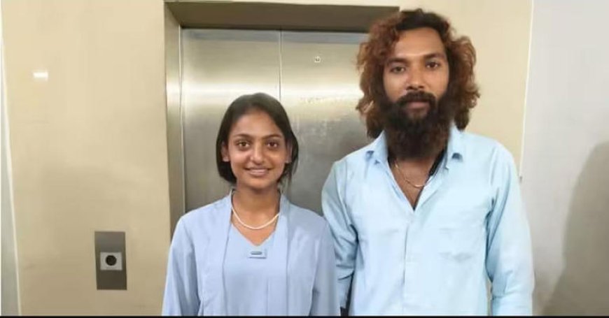 कुंभ मेला फेम मोनालिसा पहुंचीं पुलिस स्टेशन, लगाए पिता पर आरोप