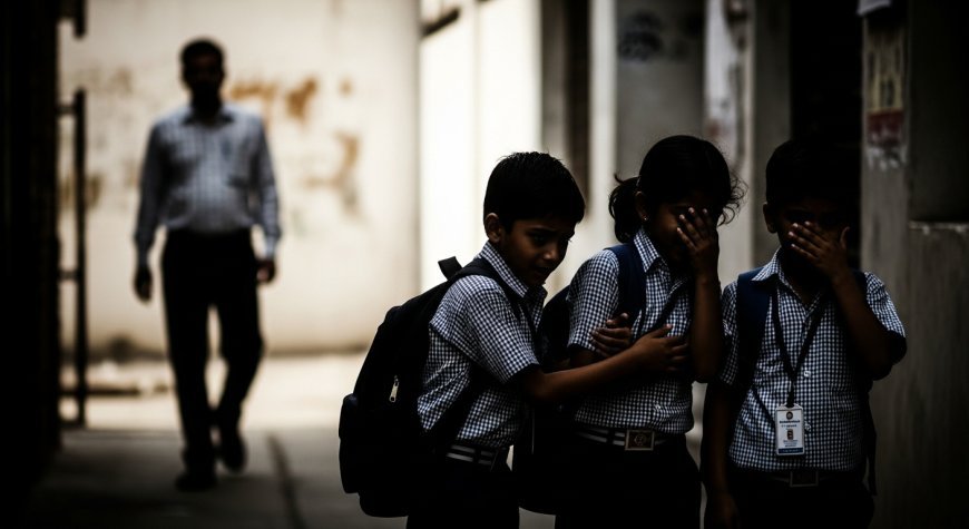 कोचिंग टीचर का 'महापाप': 3 छात्राओं का 2 साल तक यौन शोषण