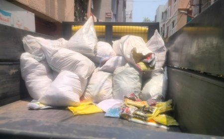 प्लास्टिक विक्रेत्यांवर मनपाची सलग तिसऱ्या दिवशी धडक कारवाई.