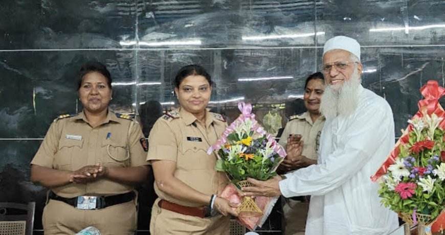 Damini team honored; Sajid Maulana of All-Party Muslim Alliance and Drug Liberation Movement held an honor ceremony.