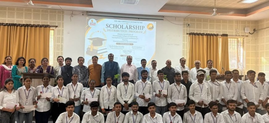 Scholarship Distribution Program  organised by ALUMINI ASSOCIATION OF GOVT ENGINEERING COLLEGE Chhatrapati Sambhajinagar,for the needy students studying in the institute.