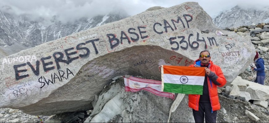 Chhatrapati Sambhajinagar Municipal Officials Datta Sarode, Vinod Vibhute Hoist Indian Flag at Mount Everest Base Camp.