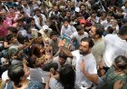कॉकरोच जनता पार्टी का दिल्ली में प्रदर्शन LIVE: जंतर-मंतर पर ‘सोनम वांगचुक शिक्षा मंत्री बनें’ के नारे लगे.