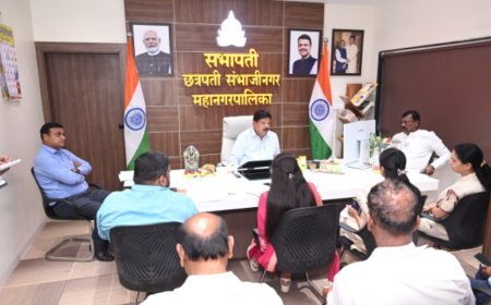 नागरिकांच्या सुरक्षेसाठी मनपा सज्ज अग्निशमन परवाना नसलेल्या हॉटेल्ससह सर्व आस्थापनांवर कारवाईचे संकेत फायर ऑडिट व तपासणी मोहीम राबविण्याचे स्थायी समिती सभापती अनिल मकरिये यांचे आदेश.