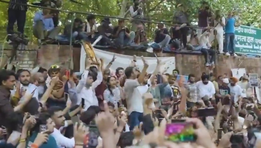 CJP Founder Abhijeet Dipke Leads Jantar Mantar Protest, Demands Education Minister’s Resignation.
