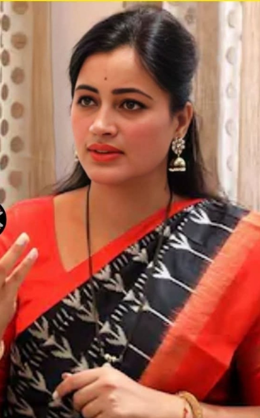 Navneet Rana’s ‘Green vs Saffron-Blue’ Remark Sparks Debate on National Identity.