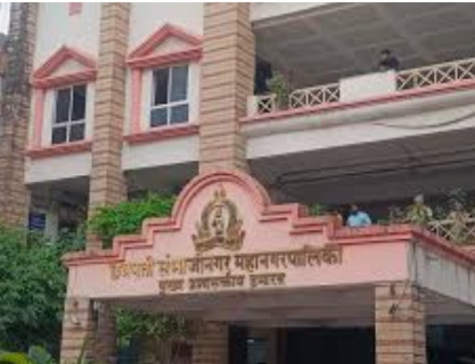 नूतनीकरण आधार सेवा केंद्राचे लोकार्पण.