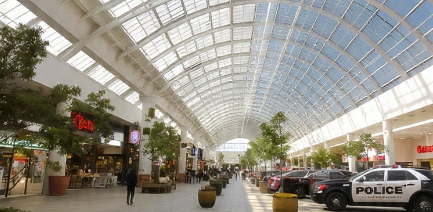 Utah Mall Attack: Man Stabbed 15 Times After Being Asked 'Are You Muslim?