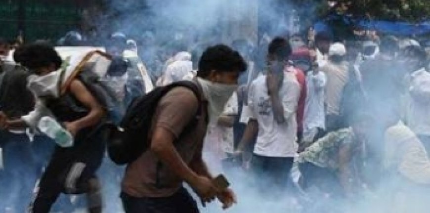 CJP Protest Turns Violent Near Parliament, Police Break Up Gathering With Force".