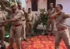 तिरंगा फहराने के बाद ‘वतन तेरा जलवा’ पर झूमे दो कॉन्स्टेबल  खाकी का दिखा मस्ती भरा अंदाज, बागपत में पुलिसकर्मियों ने किया शानदार डांस