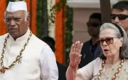 'Vande Mataram’ Sparks Fresh BJP-Congress Clash; Complaint Filed Against Gandhis
