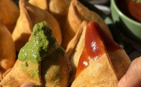 The Samosa’s Journey: From Central Asia to Every Indian Street Corner