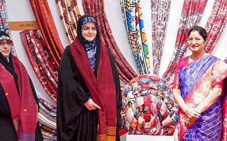 Zahra Pezeshkian Explores India’s Crafts and Culture at BRICS Bazaar