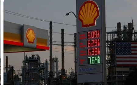 US Fuel Prices Rise: Trump Blames Russian Refinery Attacks and California Closures