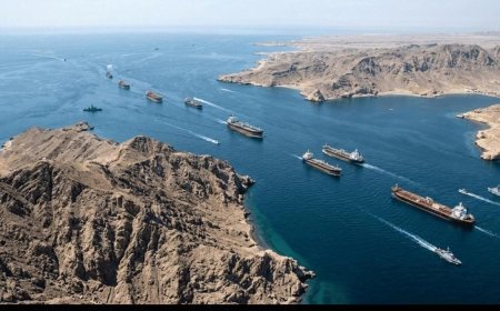 Yemen Maritime Alert: Small Boat Fires Two Shots at LNG Tanker Near Al Mukalla
