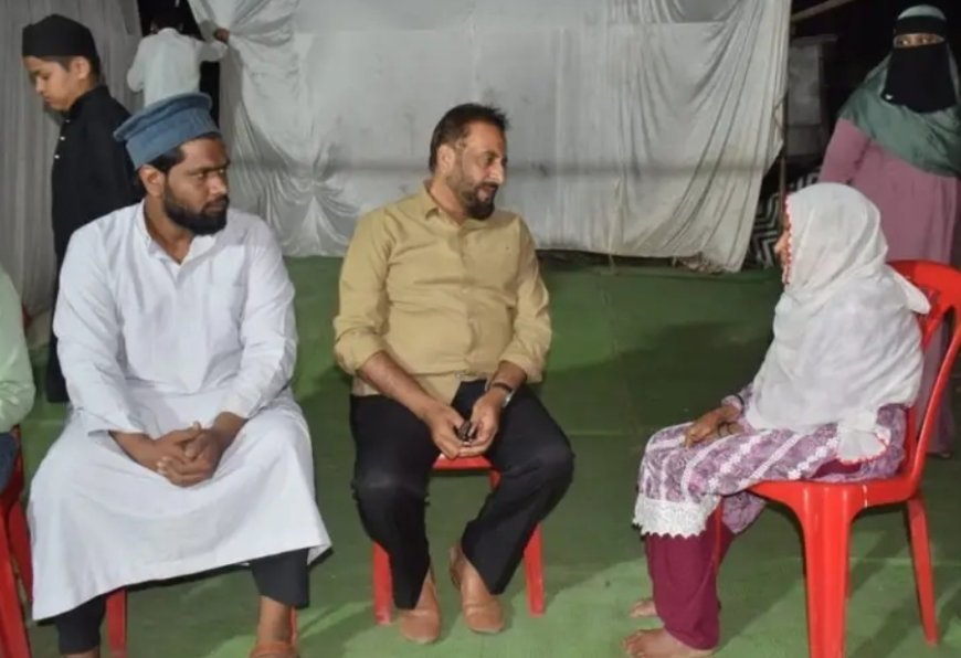 Imtiaz Jaleel Pays Condolences at Residence of Veteran Journalist Abdul Qayyum