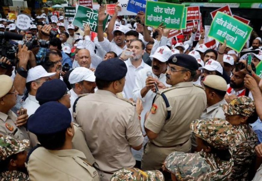 Opposition Show of Strength: 300+ MPs Protest Outside Nirvachan Sadan