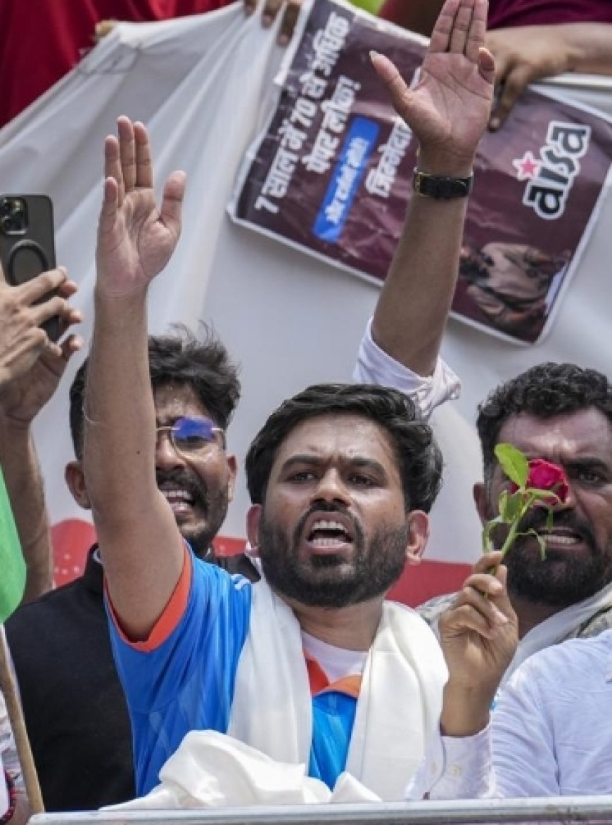 CJP Protest: Abhijeet Dipke Alleges Police Denying Lawyers Access to Saurav Das, Ashutosh Ranka and Ajinkya Shinde