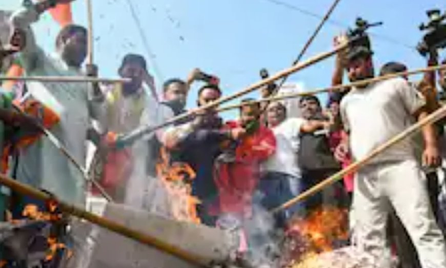 BJP Workers Demand Apology, Burn Effigies Of Kharge In Delhi, Patna, Jammu And Other State Capitals